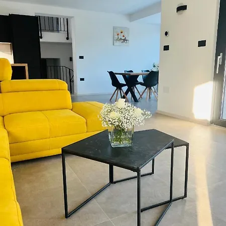 Apartman Prisunca - Swimming Pool 公寓 *
