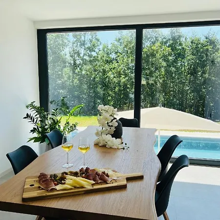 Apartman Prisunca - Swimming Pool Appartement Pazin